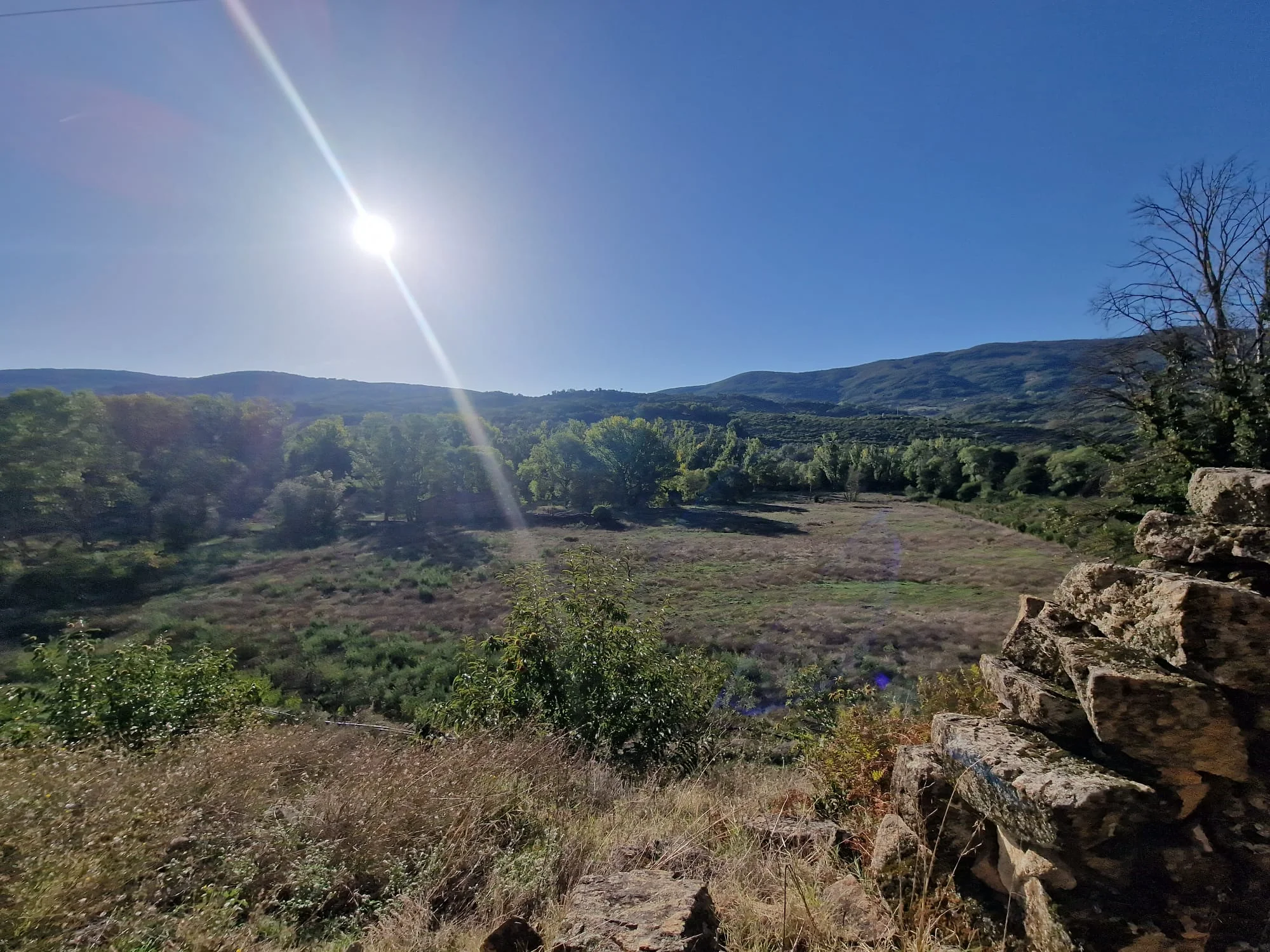 Gran terreno rústico junto al río Jerte