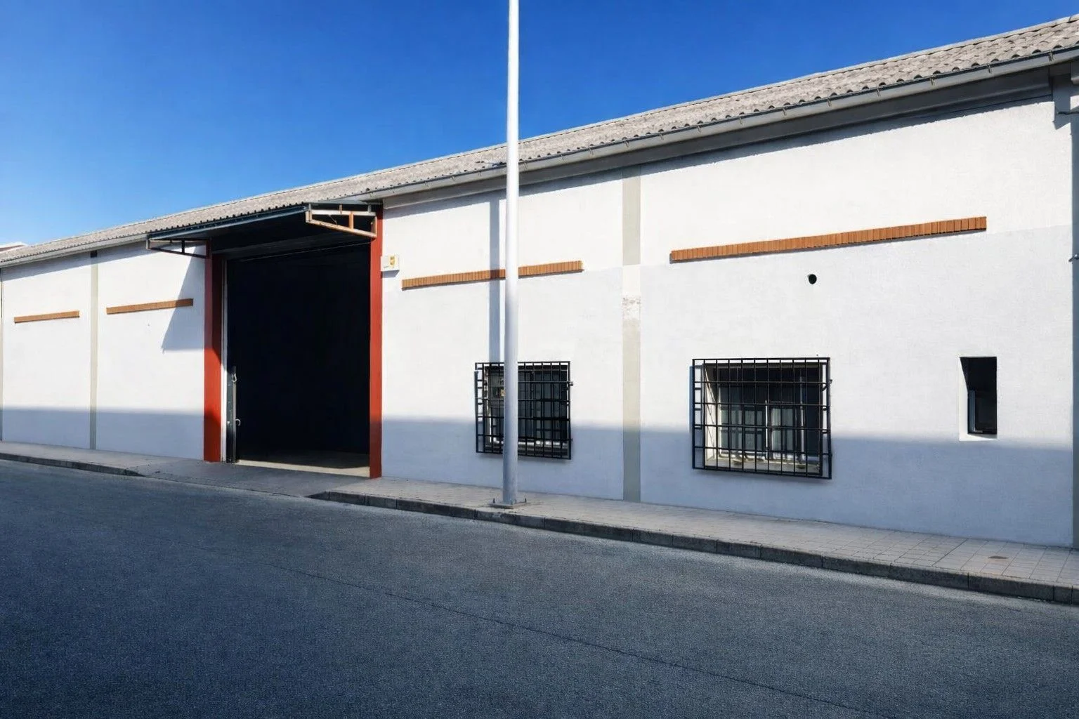 Nave industrial para reformar en Plasencia