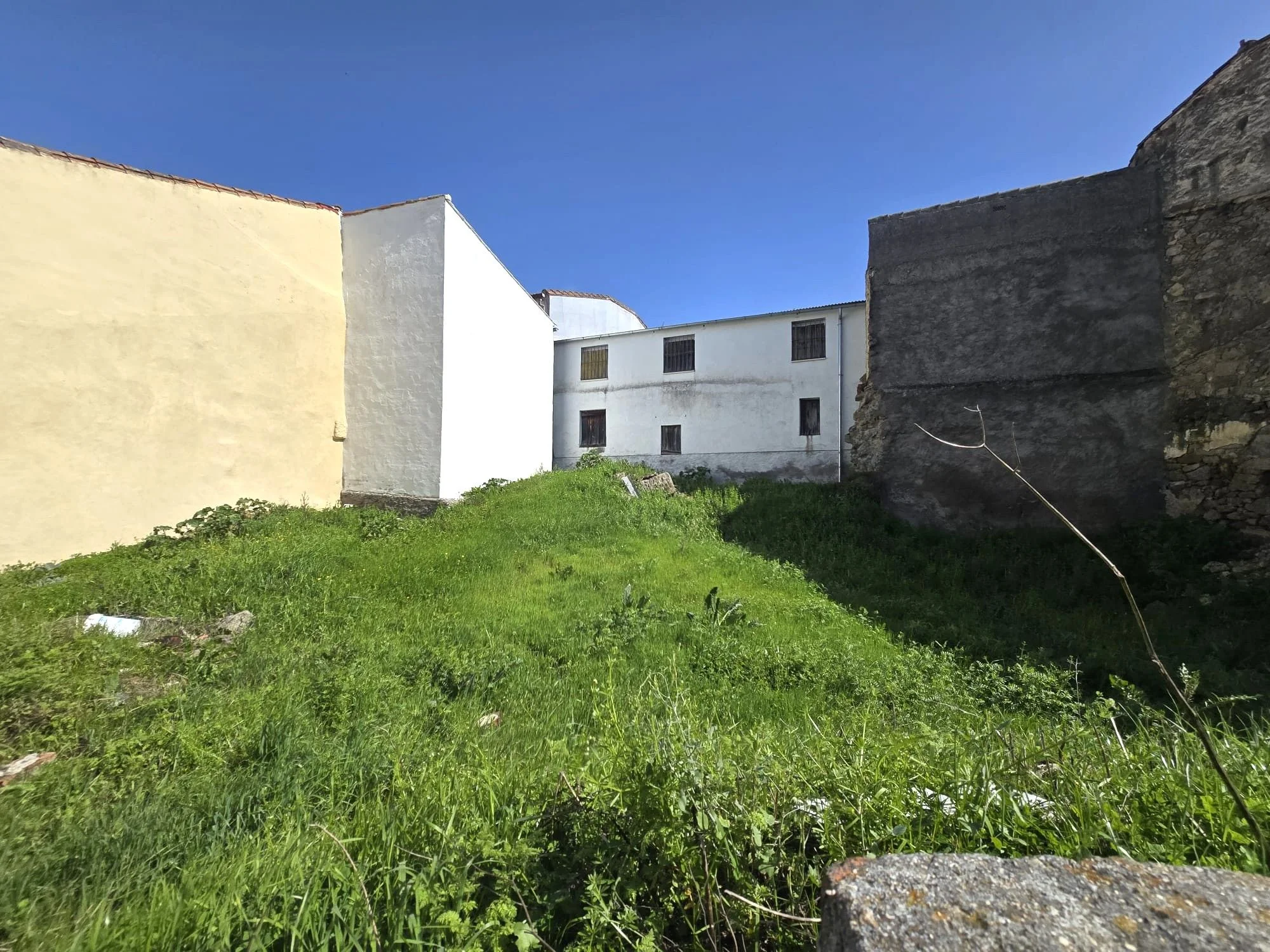 Solar urbano cerca de Plasencia, 223 m²