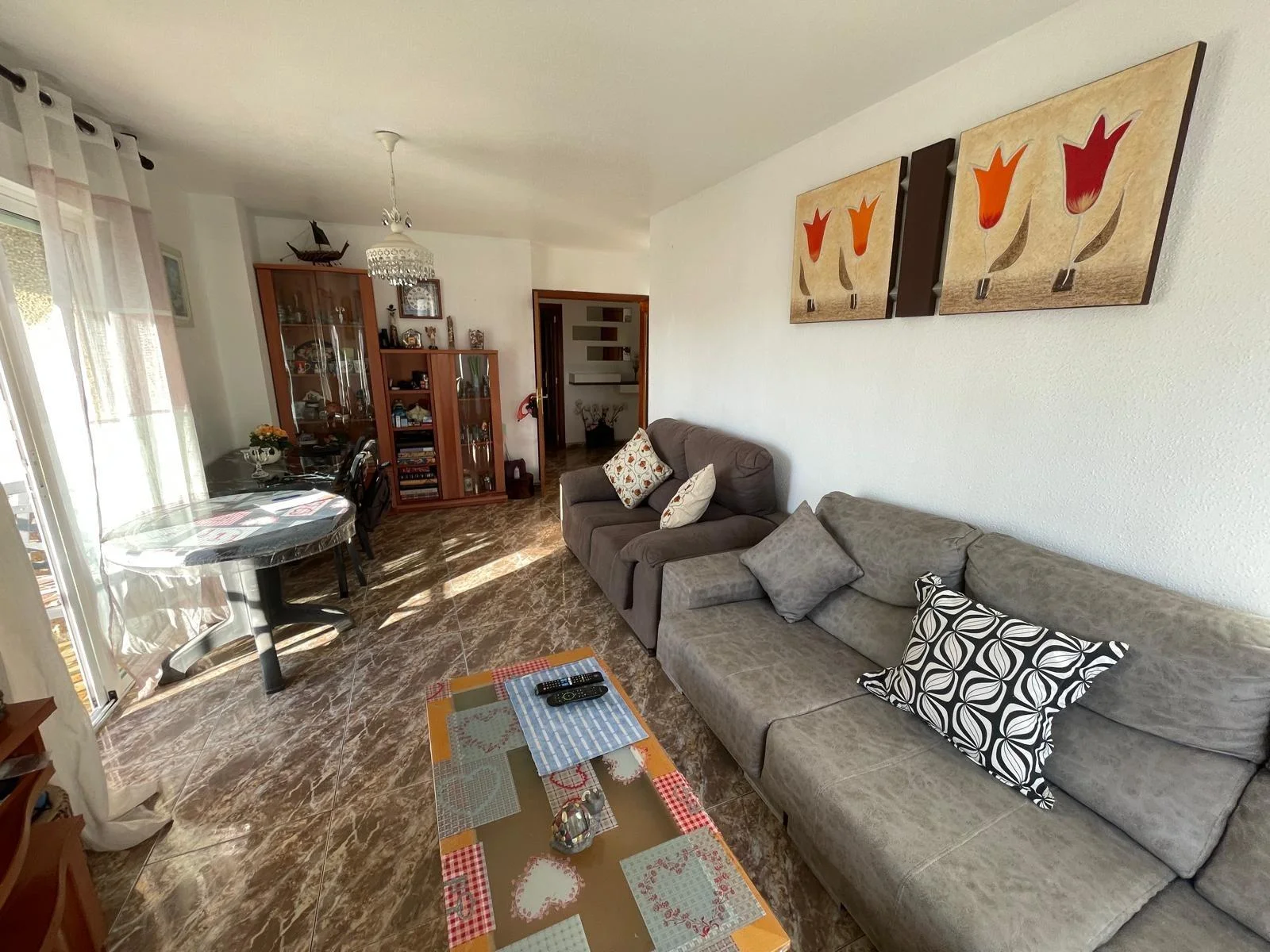 Four-bedroom Águilas flat, west-facing
