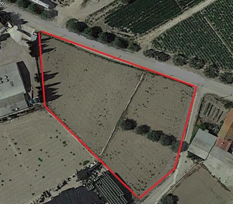 Parcela de 5.000 m² cerca de Lorca