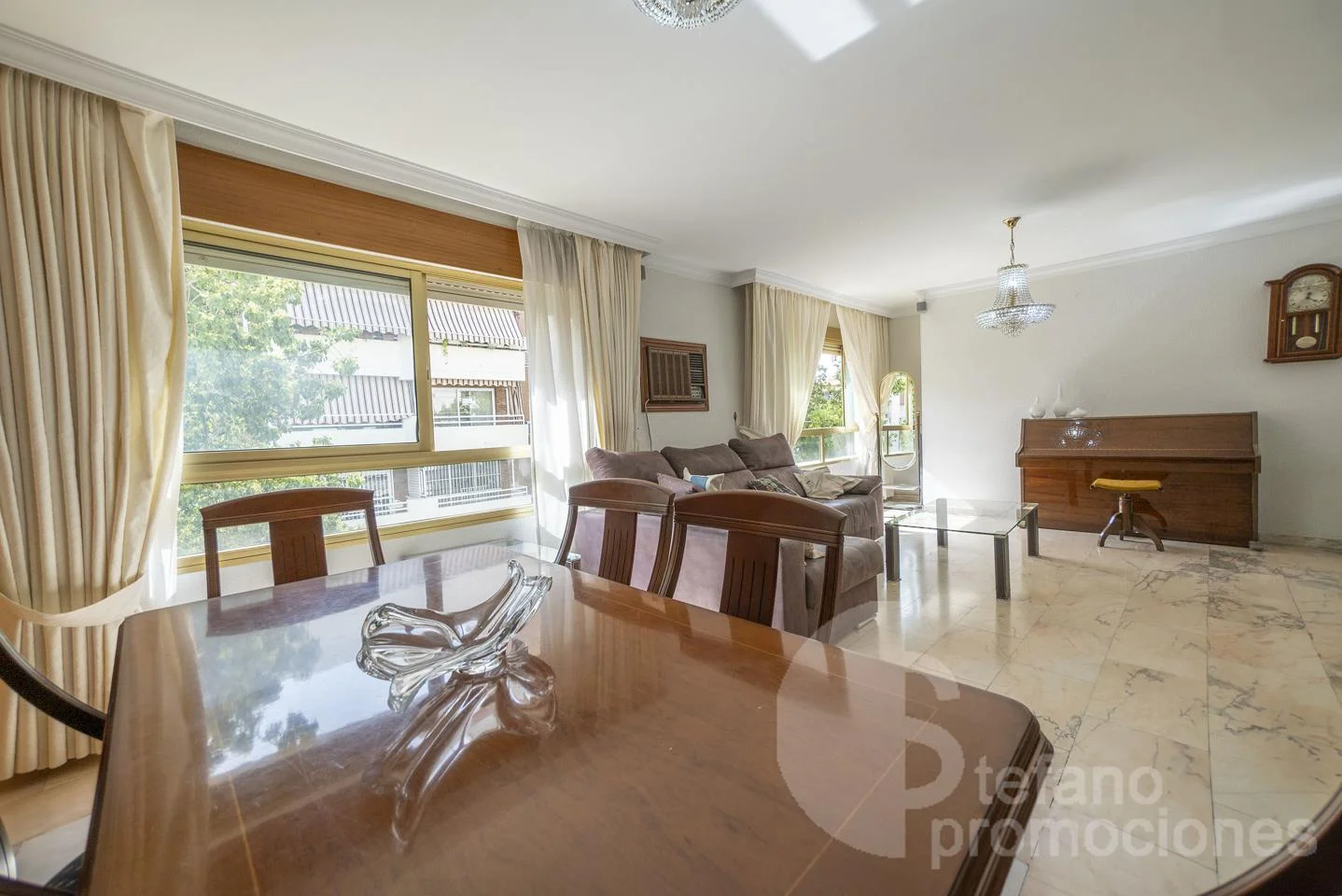 Central Málaga office-ready flat