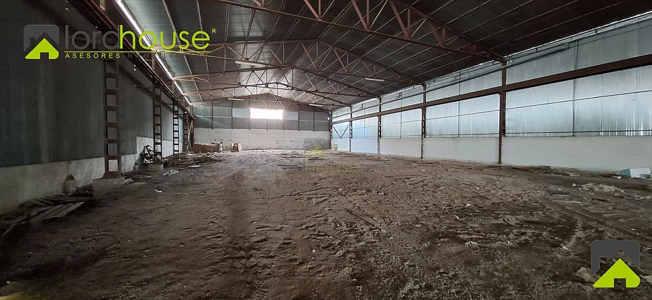 Industrial warehouse in Lorca, 1,700 m²