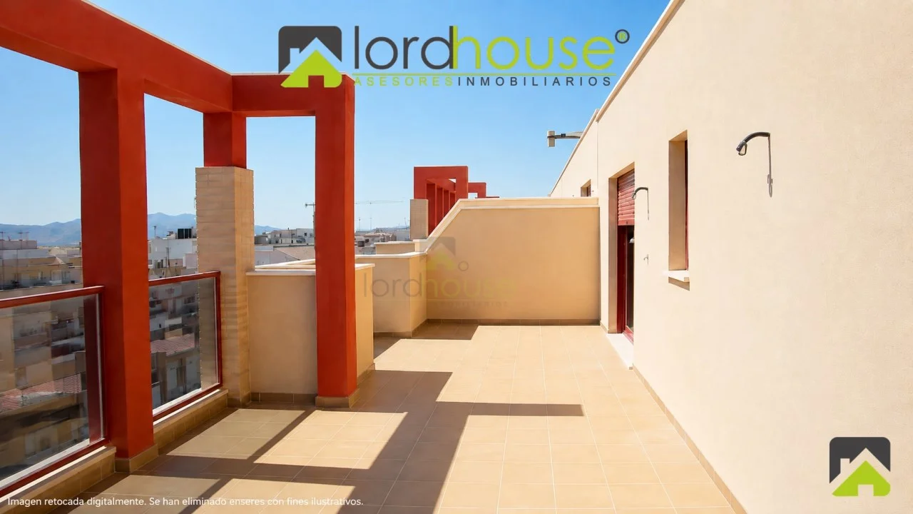Spacious Puerto Lumbreras penthouse, 3 bedrooms