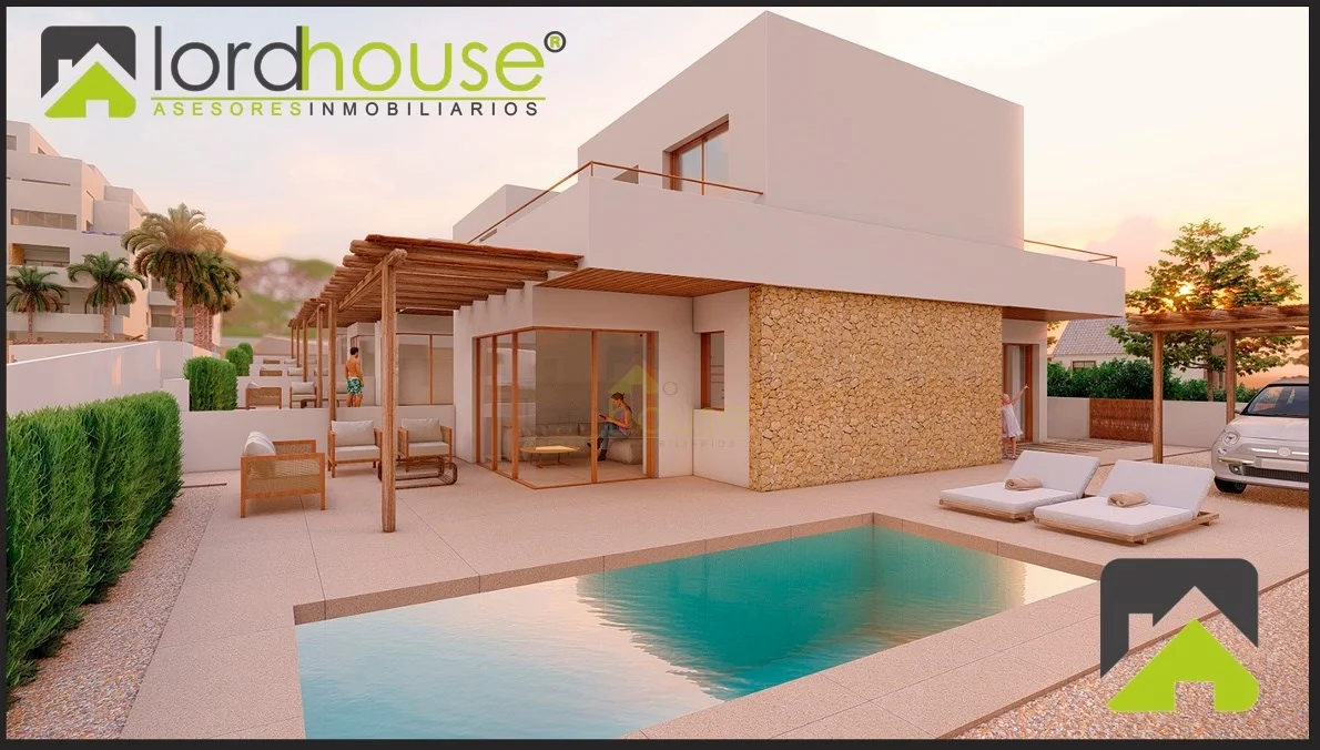 Sea-adjacent house with pool