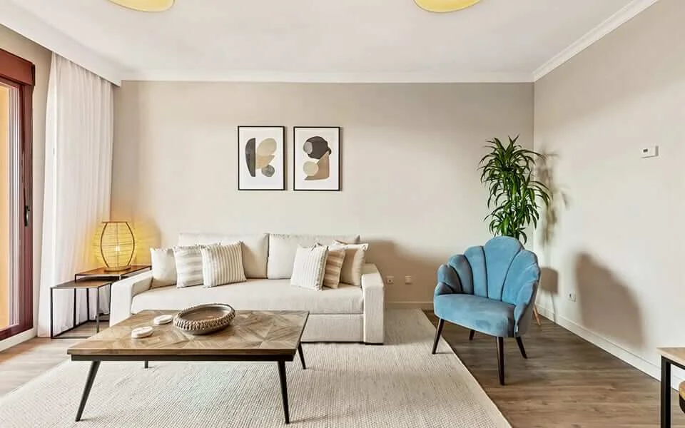 Marbella golf apartment with 6% yield