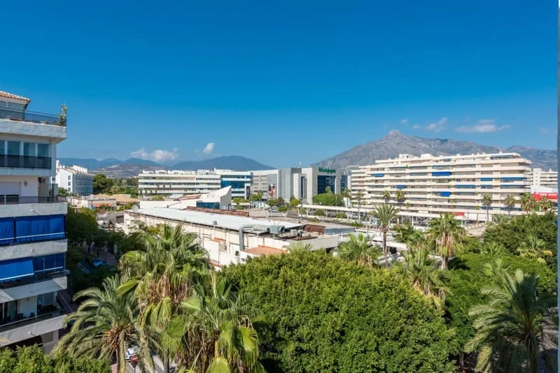 Ático en Puerto Banús con vistas al puerto