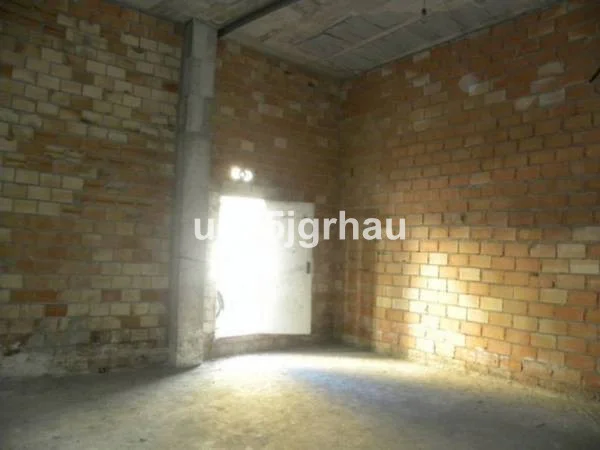 Local comercial en Estepona, 245 m² para reformar