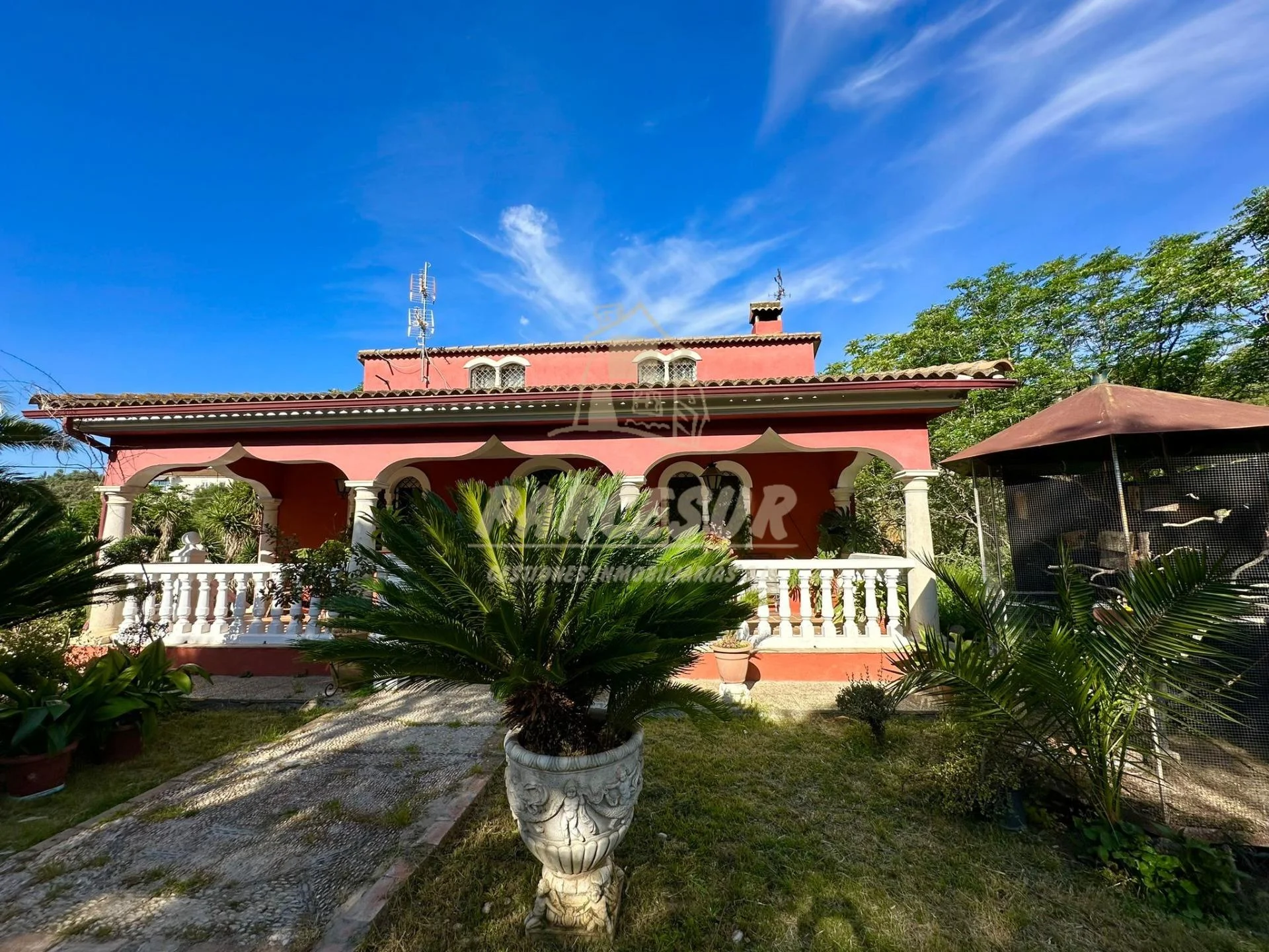 Casa de campo con parcela de 6.000 m²