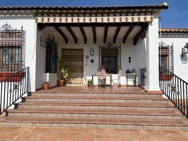 Casa de campo con piscina y gran parcela
