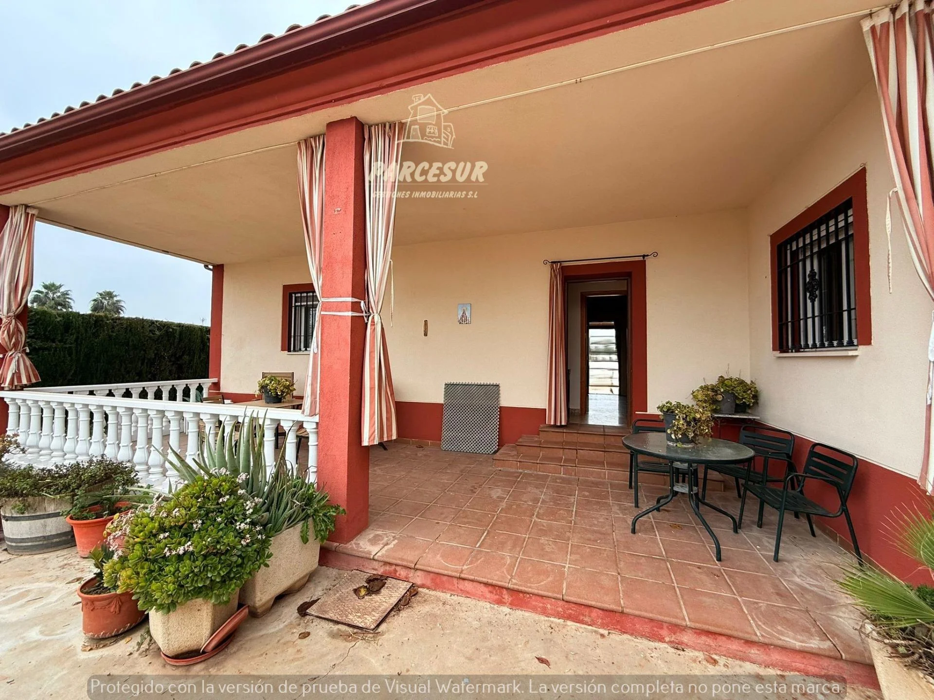 Chalet con piscina y parcela de 3.600 m²