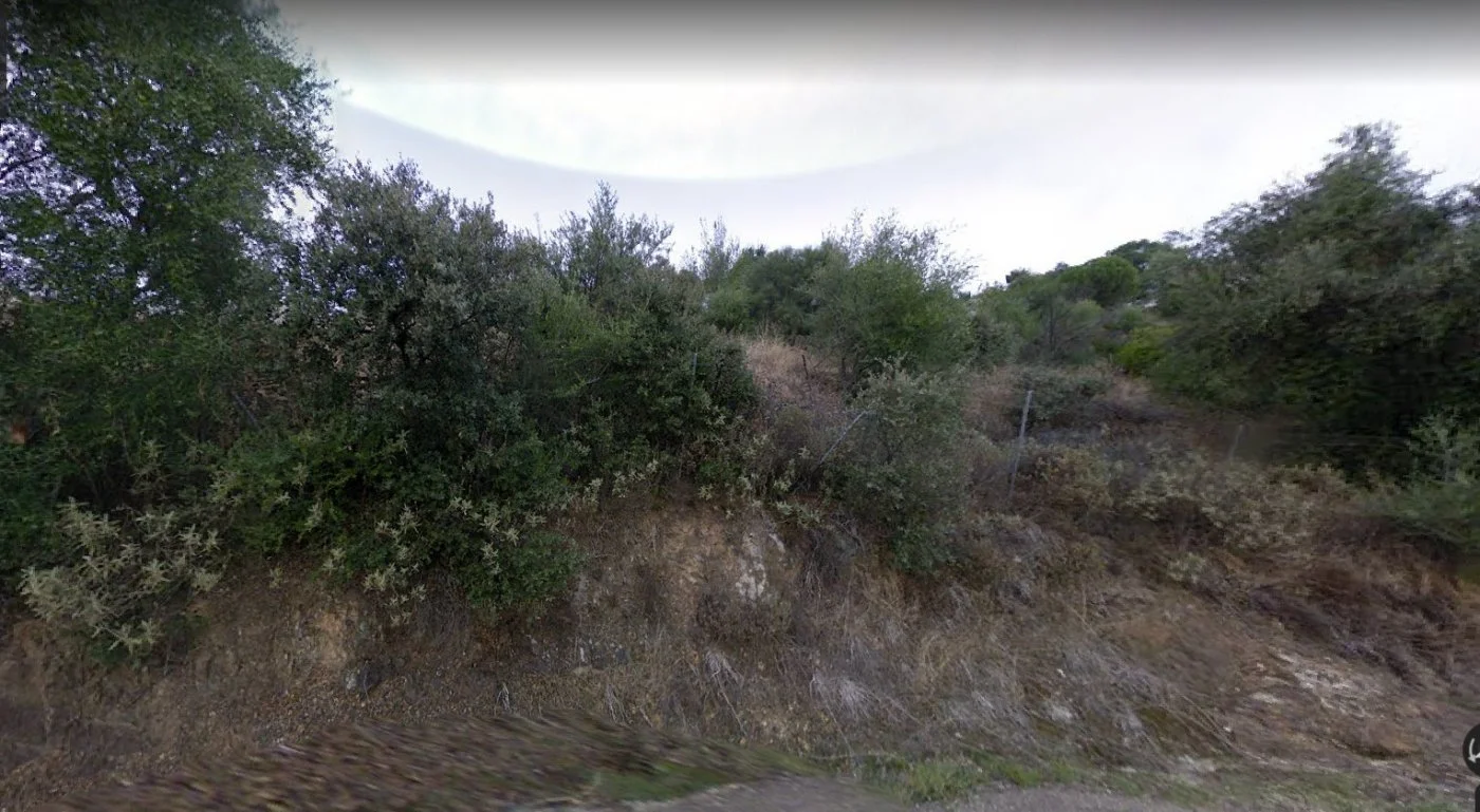 Large Sierra foothill plot near Villarrubia