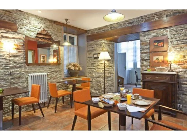 Installed hotel premises with nine rooms