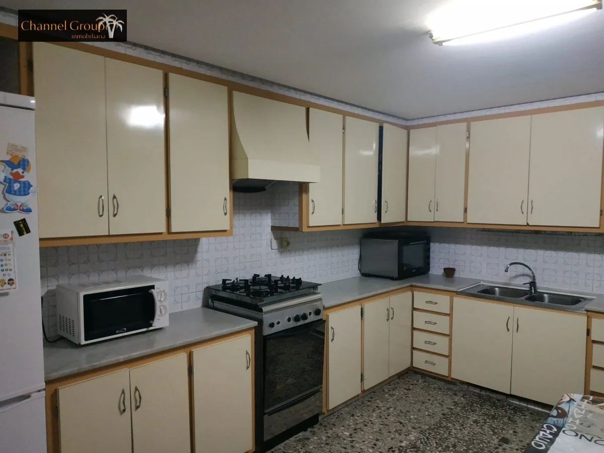 Exterior Elche flat, four-bedroom layout