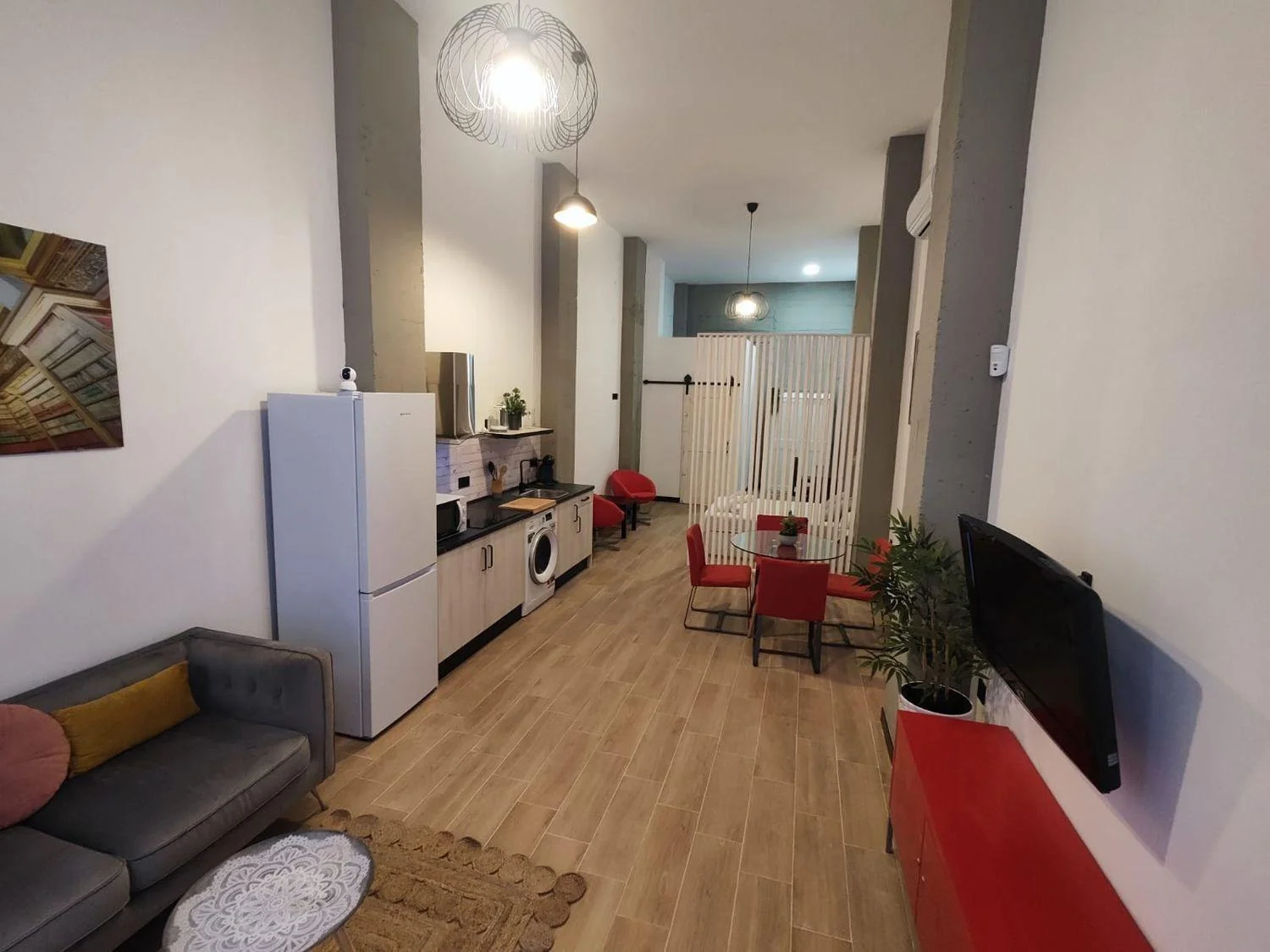 New industrial-style apartment near centre