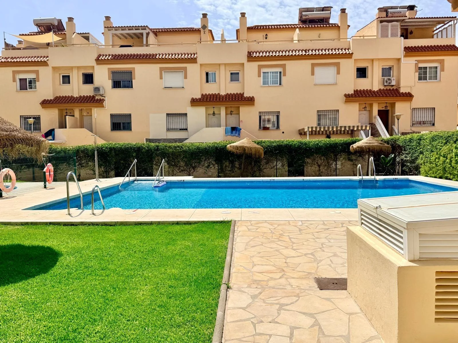 Chilches townhouse with pool, 168 sqm