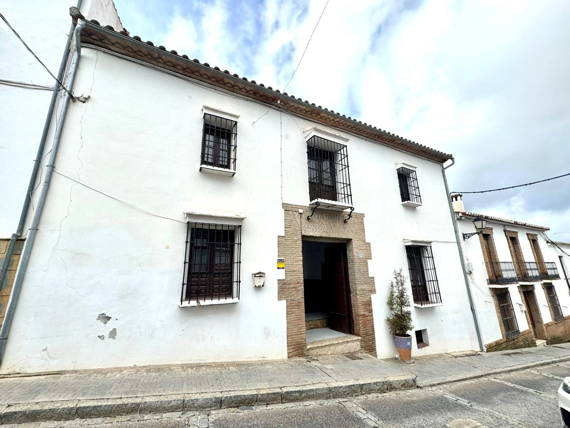 Gran villa con potencial para seis apartamentos