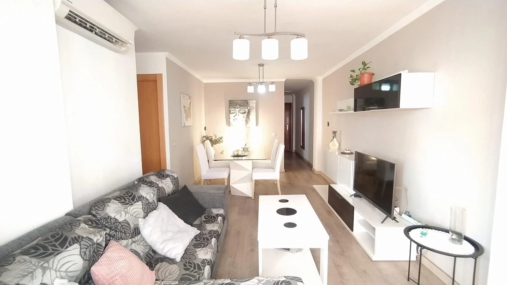 Piso reformado en Málaga, tres dormitorios