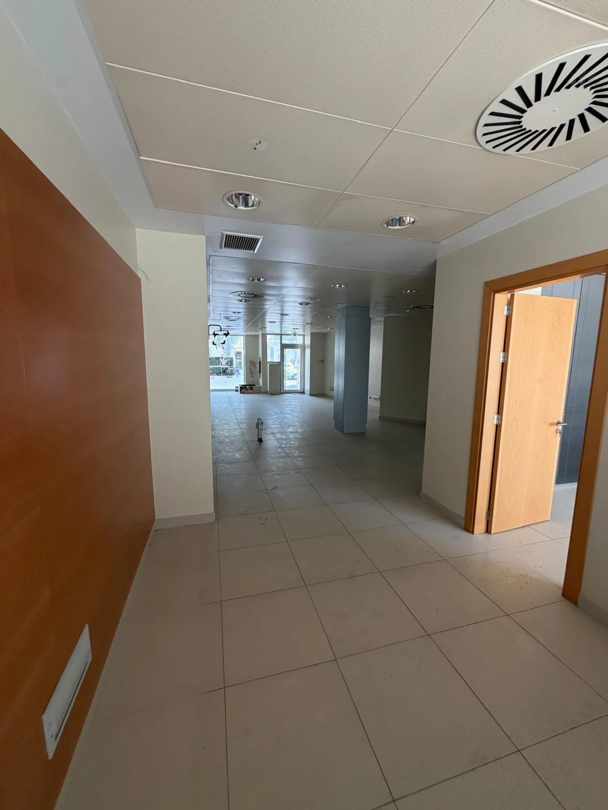 Central Rincón commercial premises, 130 m²