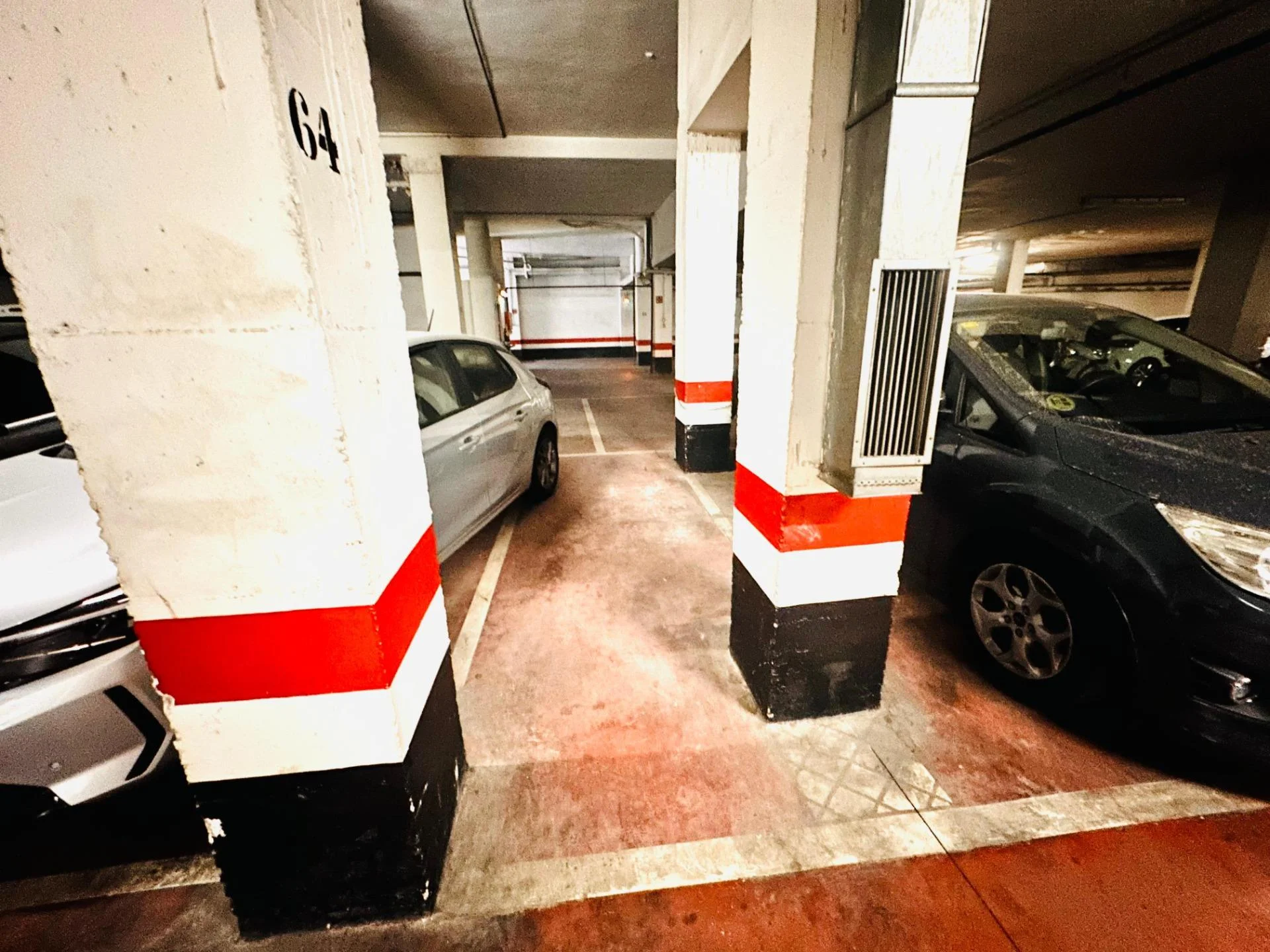 Tres plazas de moto en Gamarra