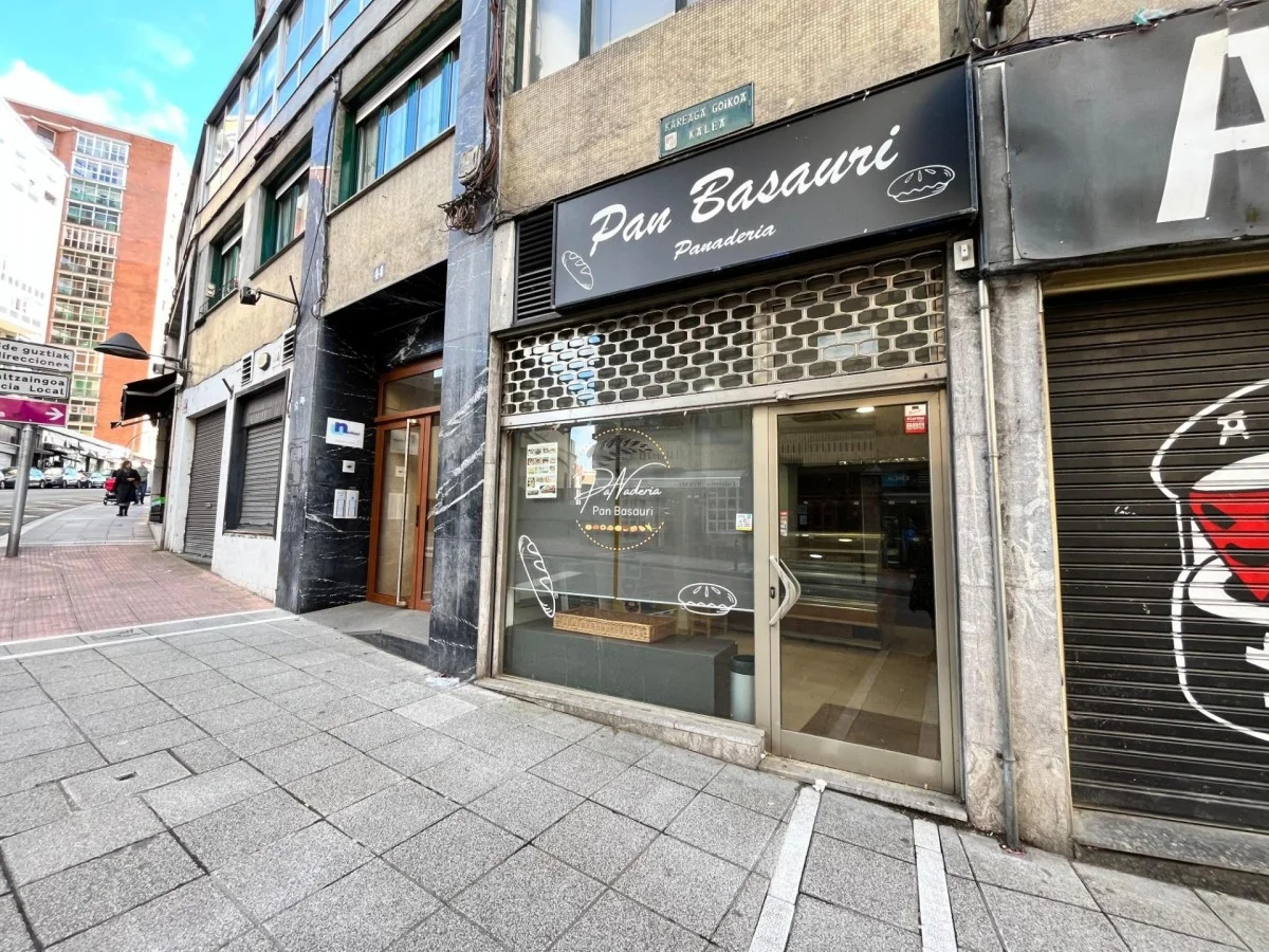 Commercial bakery premises in Basauri