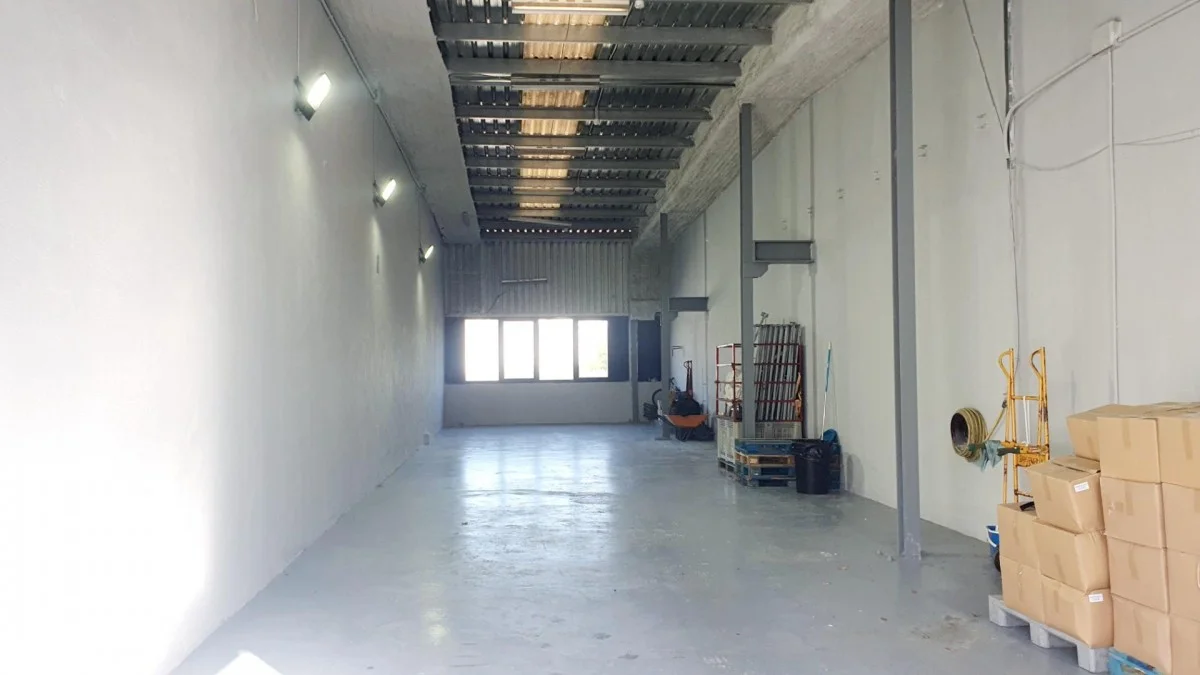 Nave industrial en Kareaga, 6 m de altura
