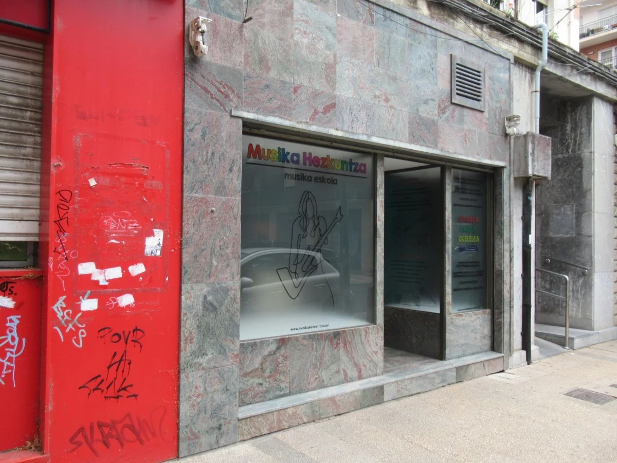 Reformed commercial premises in Urreta