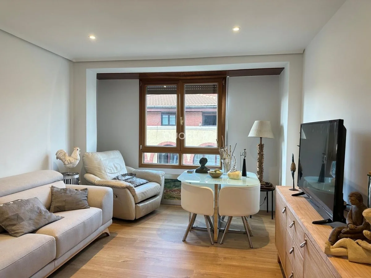 Reformed three-bedroom property in Las Arenas
