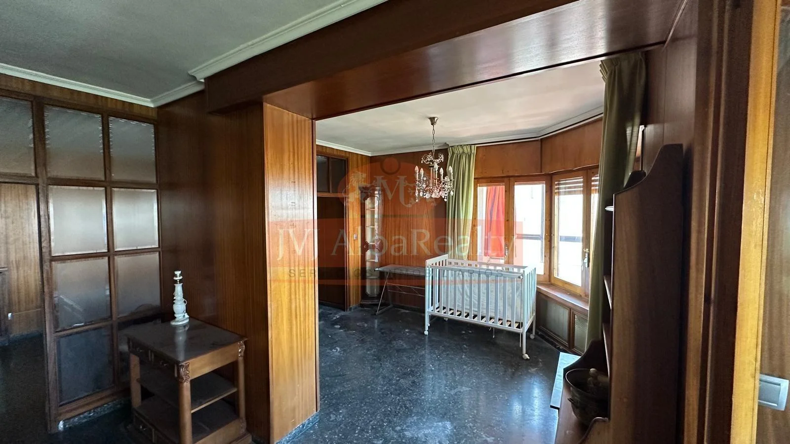 Renovation flat in Albacete, 5 bedrooms