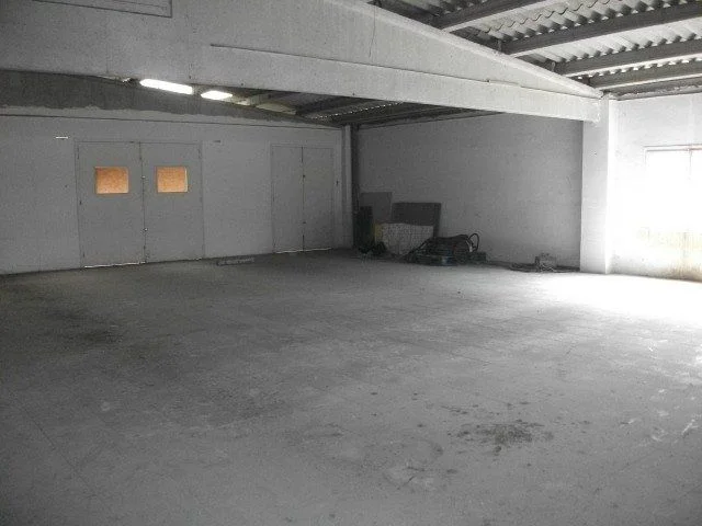 Industrial warehouse in Polígon, 701 m²