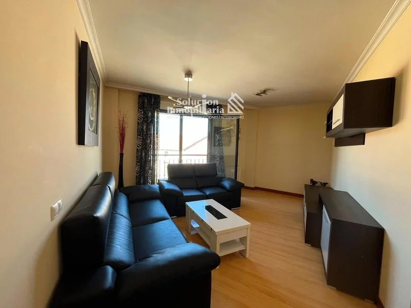Bright two-bedroom flat with garage