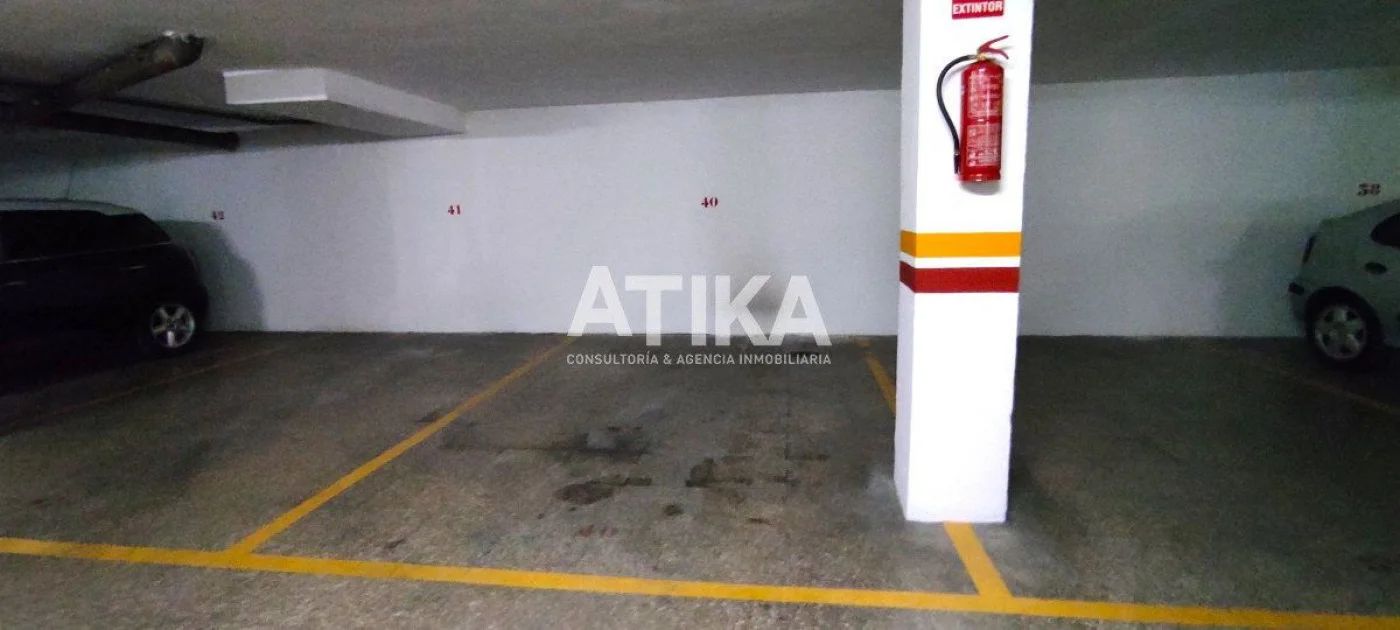 Garage space near Ontinyent commercial area