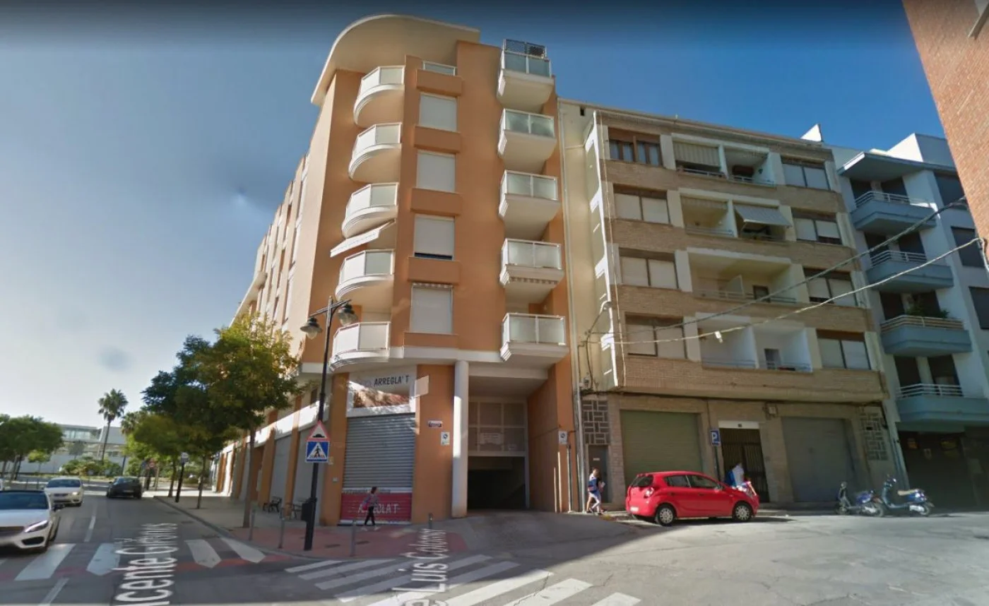 Basement garage in Ontinyent expansion zone
