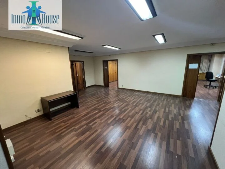 Oficina céntrica en Albacete, 520 m²