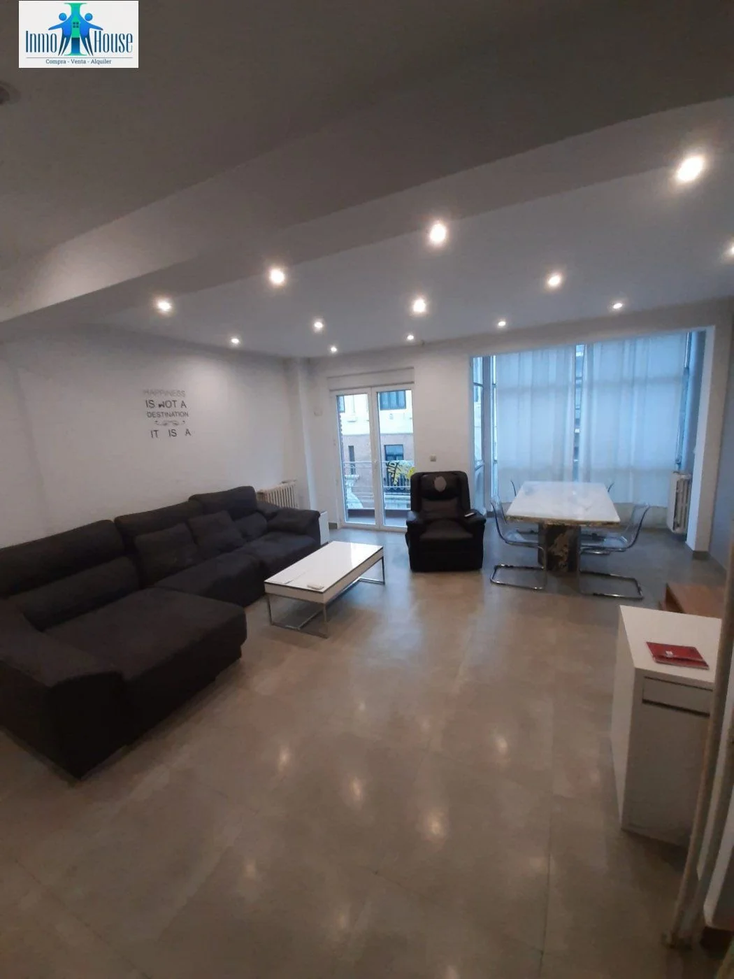 Central Albacete flat with four bedrooms