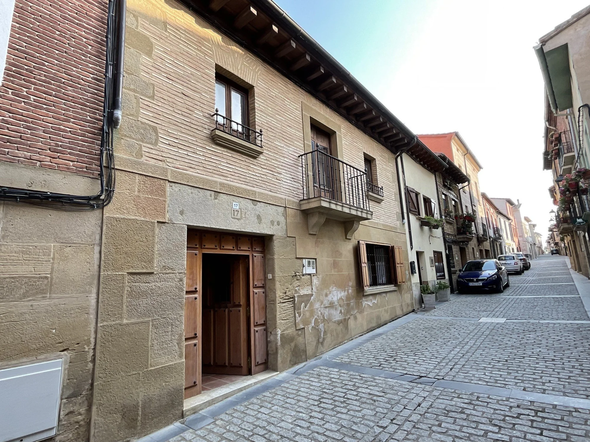 Casa céntrica en Grañón con jardín privado
