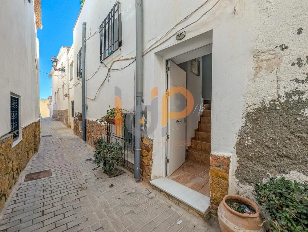 Casa de tres dormitorios en Urracal centro