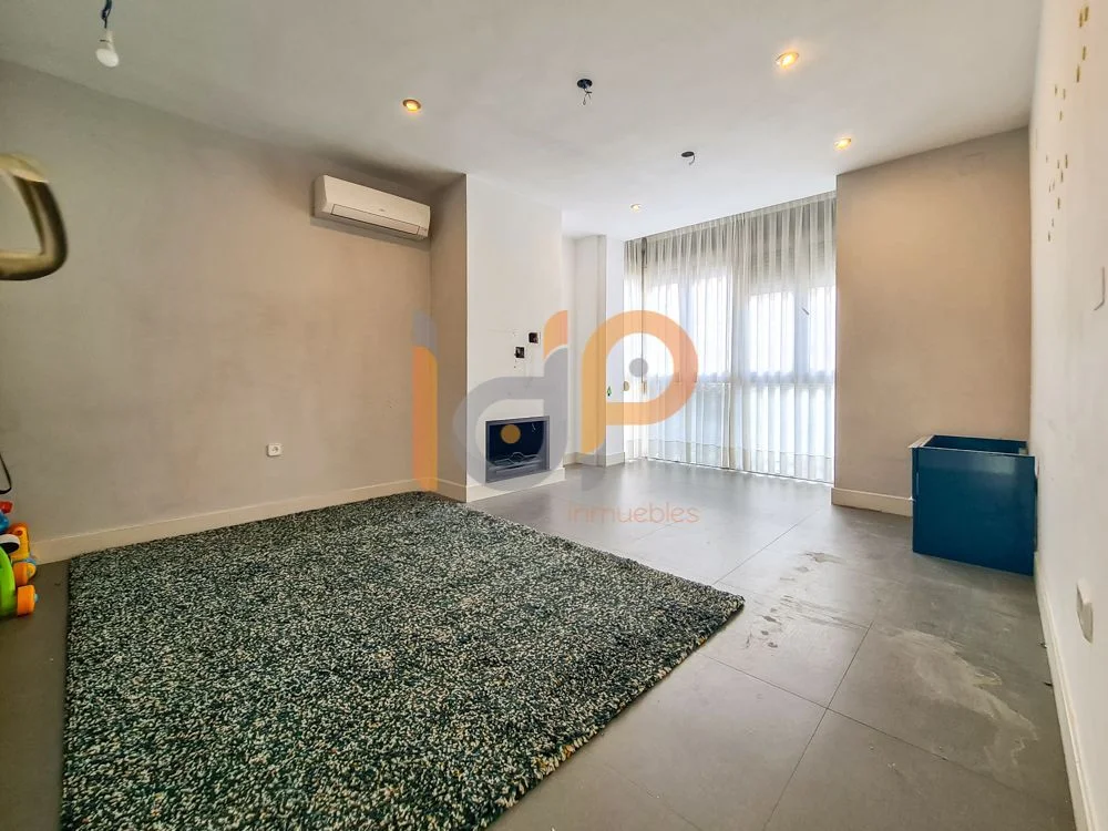 Piso en segunda planta con terraza comunitaria