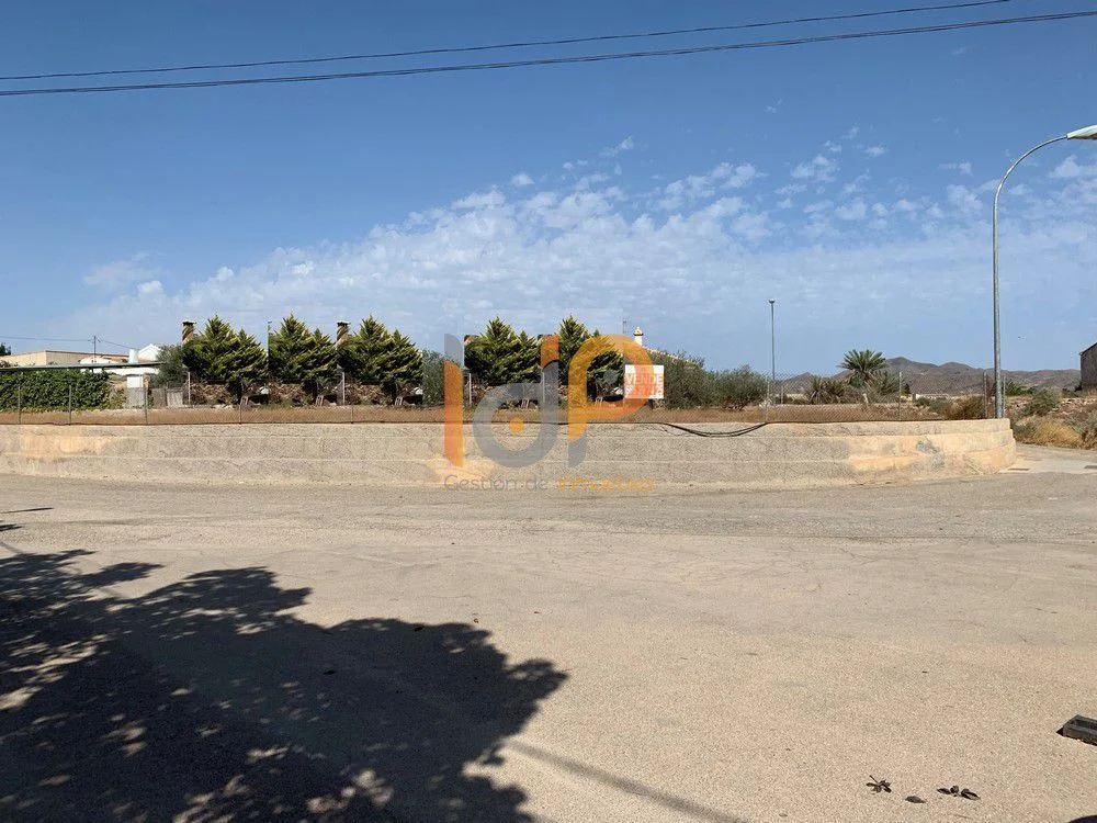 Elevated 1,200 m² plot in El Saltador