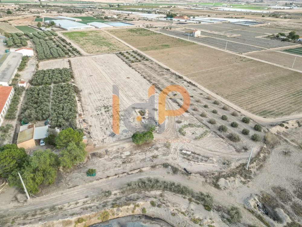 Rustic plot with 69m² caseta