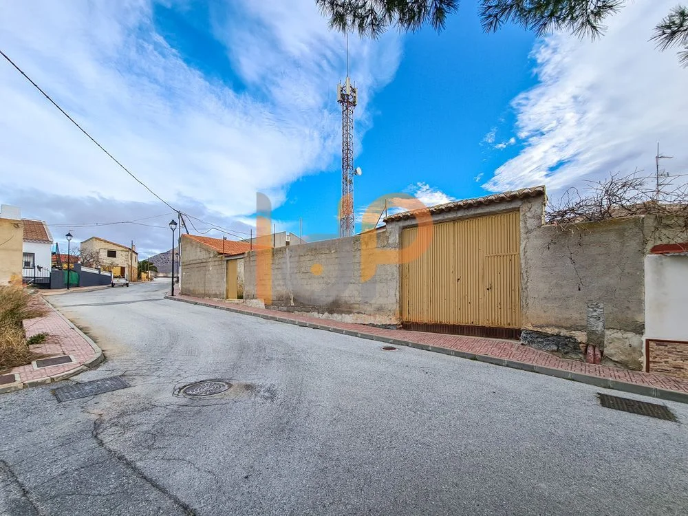 Chirivel urban plot, 247 m² built