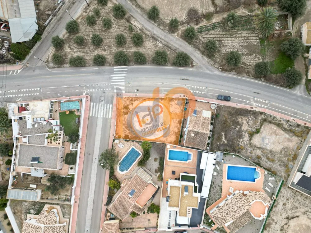 Urban plot in El Saltador, 398 m²