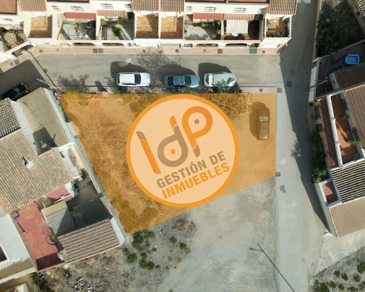 Solar urbano en Los Menas, 410 m²