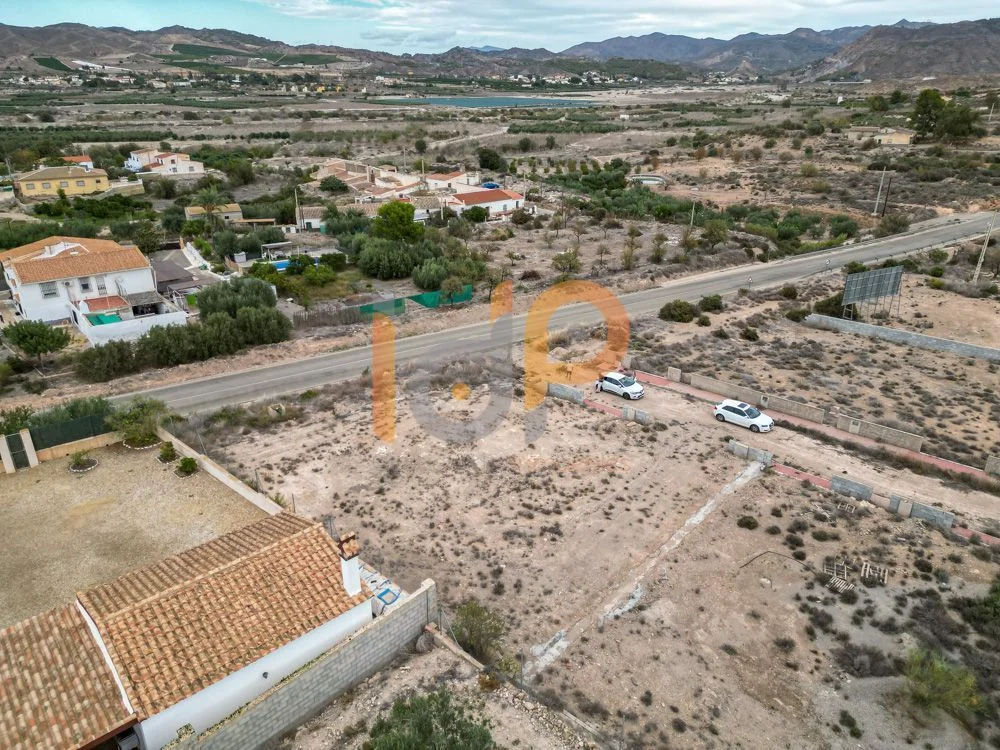 Parcela urbana cerca de autovía
