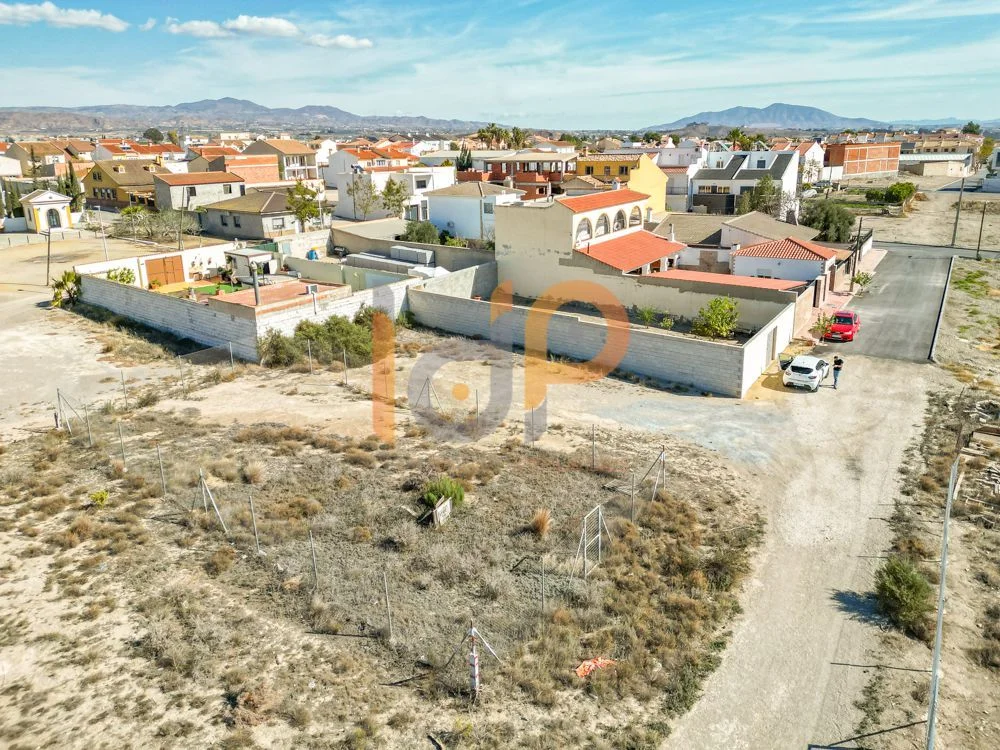 Parcela urbana en La Molineta, 300 m²