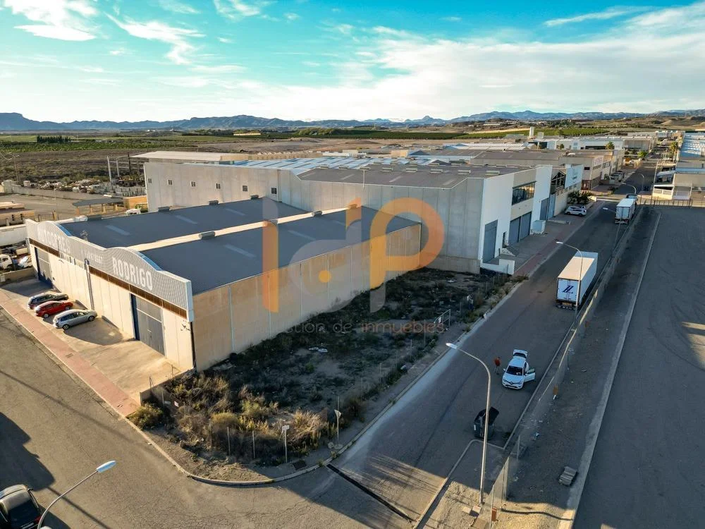 Parcela urbana en esquina en Huércal-Overa