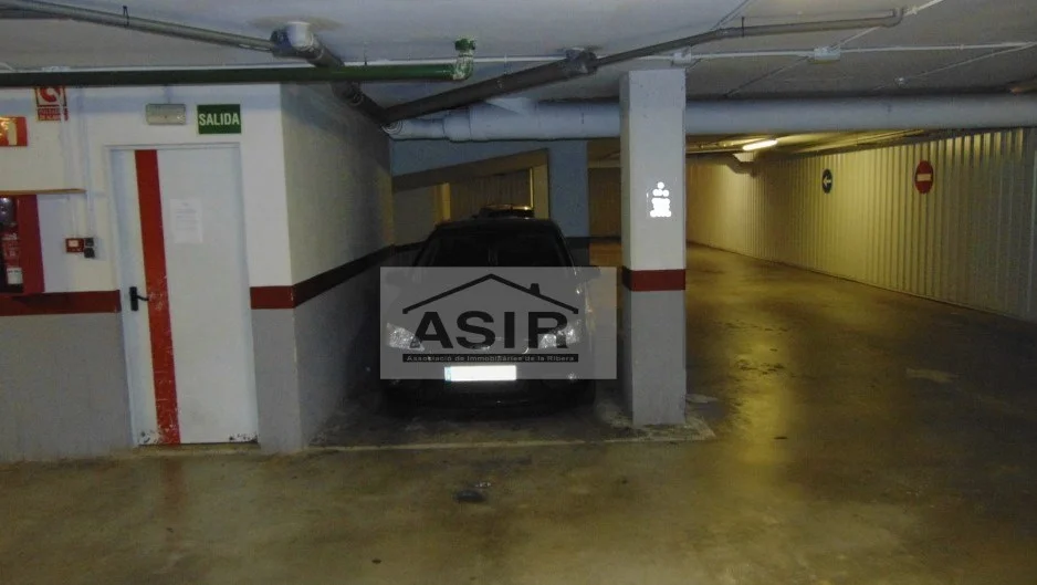 Garaje amplio en Alzira cerca del ocio