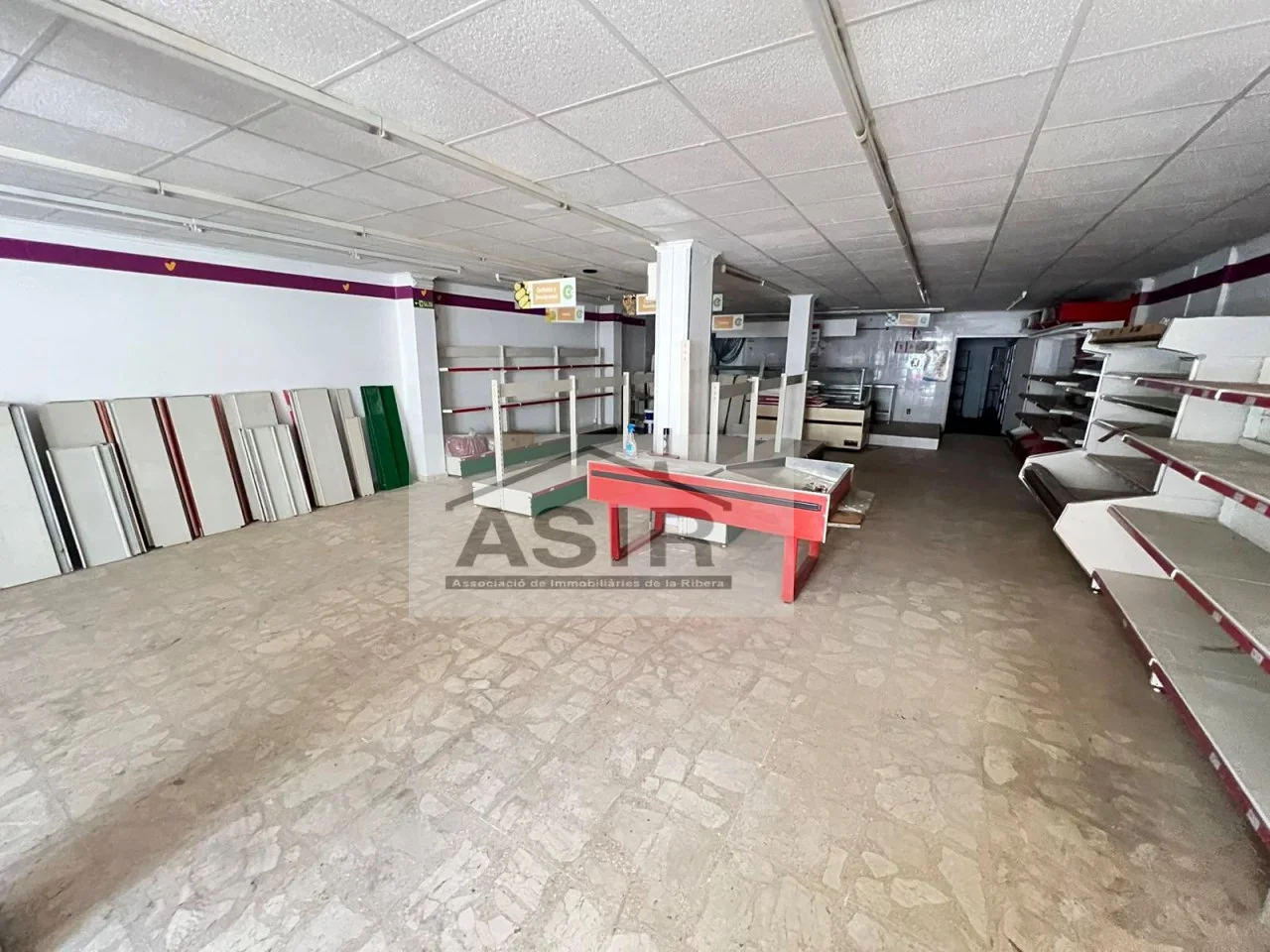 Local comercial céntrico de 214 m²