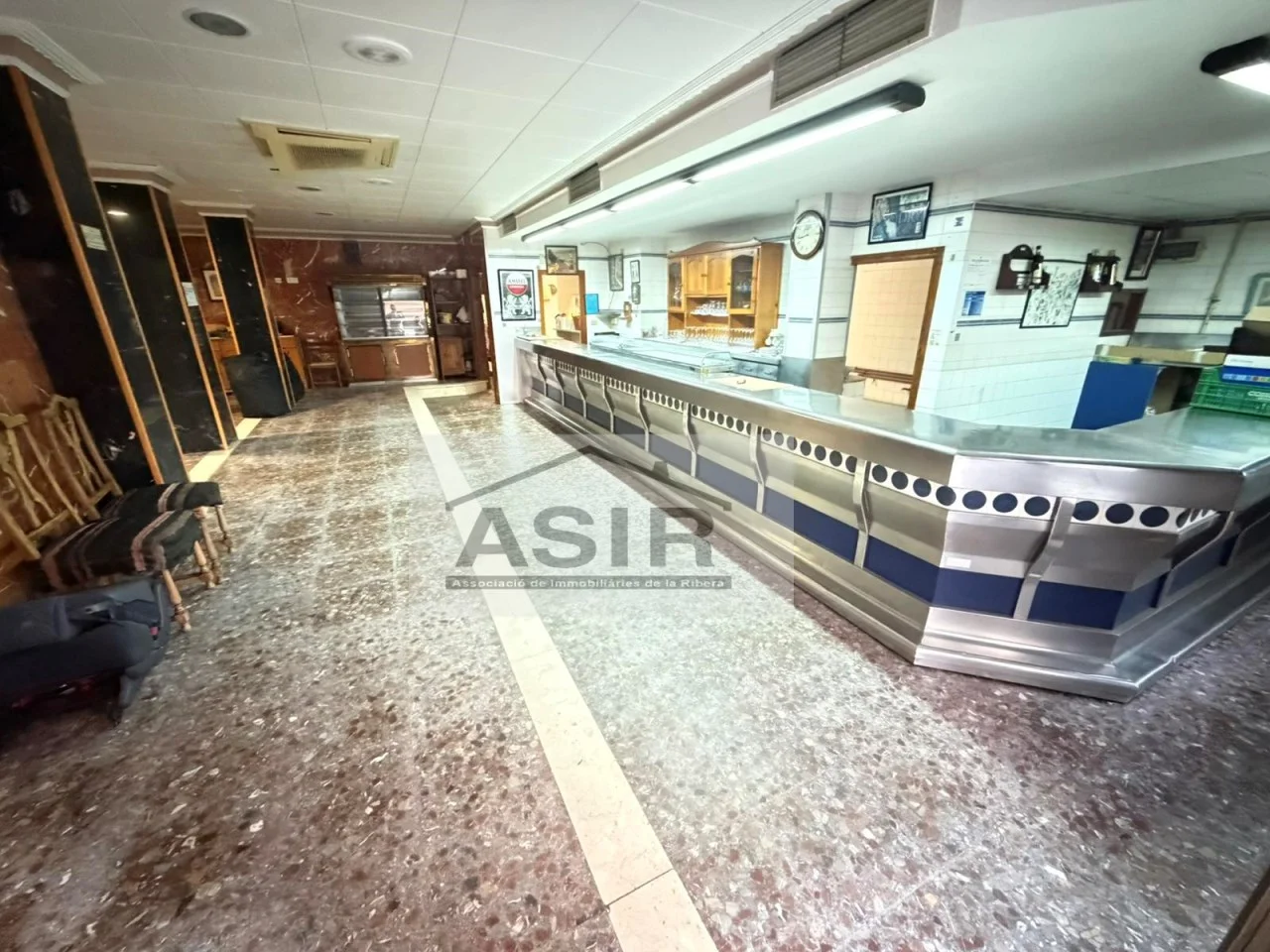 Local comercial céntrico en Alzira, 225 m²
