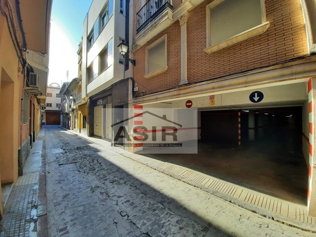 Garaje cerrado amplio junto a Plaza Mayor